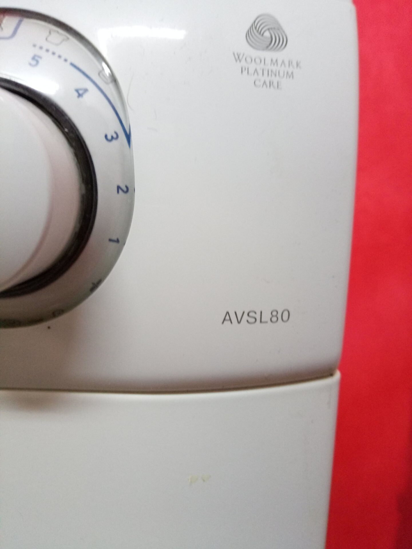 Вертикальная стиральная машинка аристон