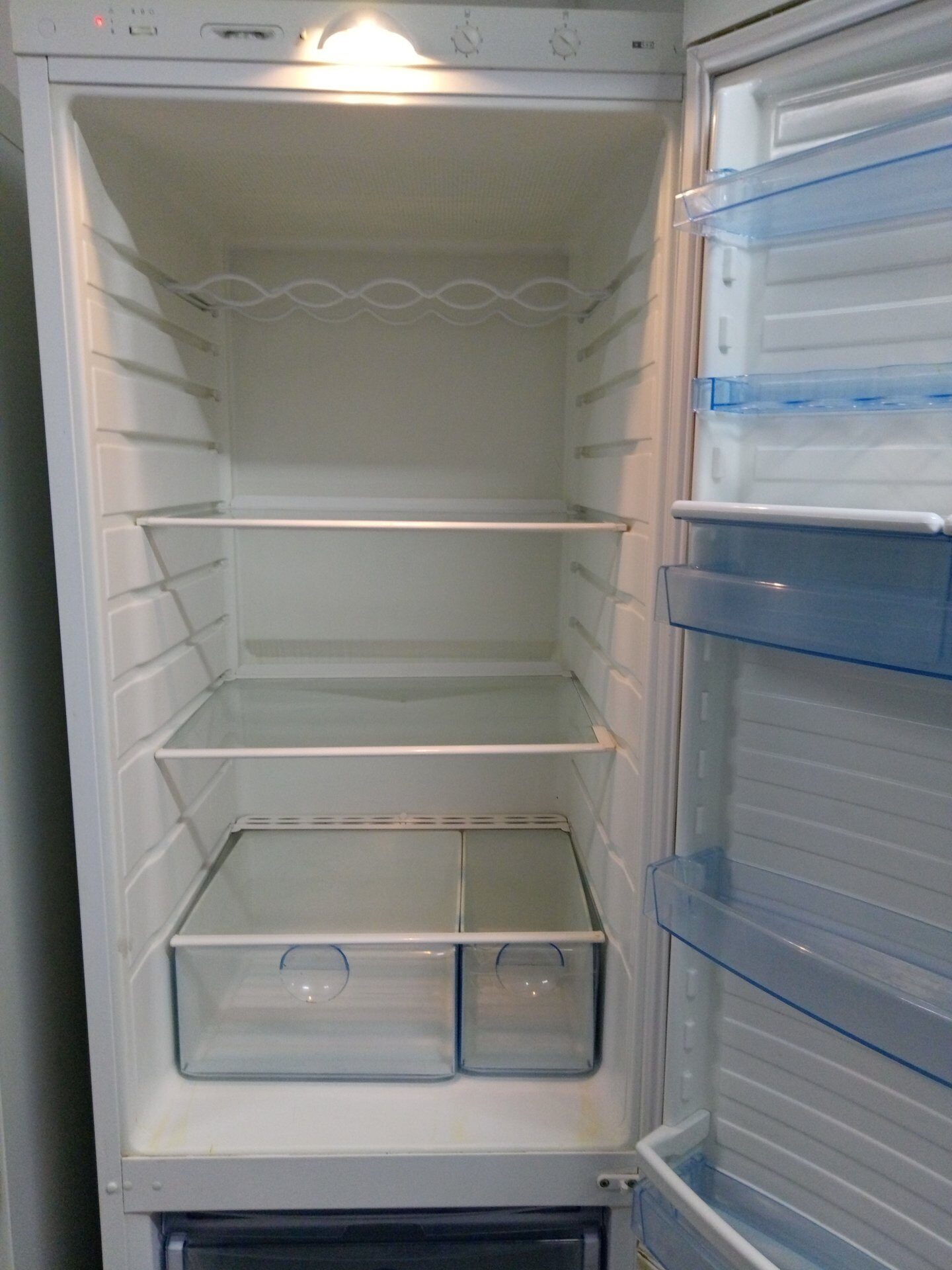 Холодильник Вестфрост sw350